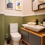 2br Modern Flat In Nisantasi 3 Min To Metro Full Ac Appartamento