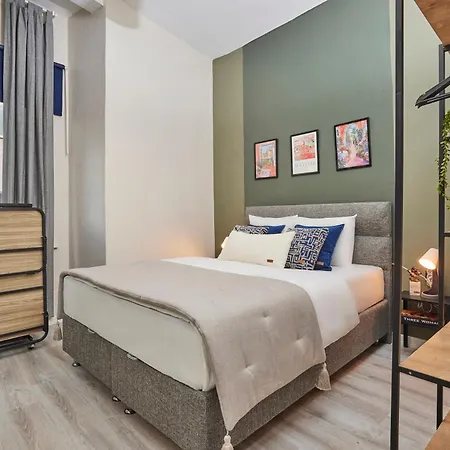 Daire 2br Modern Flat In Nişantaşı 3 Min To Metro Full Ac