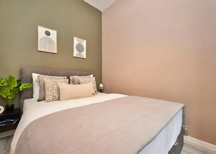 Apartamento 2br Modern Flat In Nisantasi 3 Min To Metro Full Ac